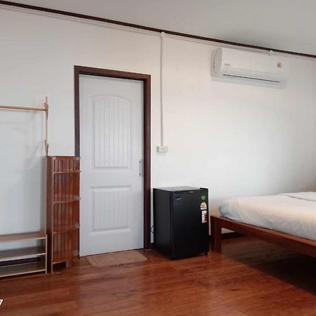 Koh Ngai Seafood Hotel Phòng bức ảnh