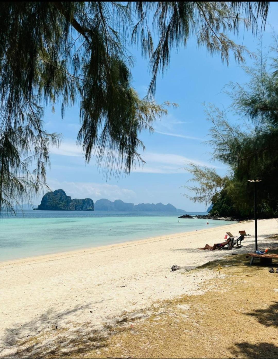 Koh Ngai Seafood Hotel Phòng bức ảnh
